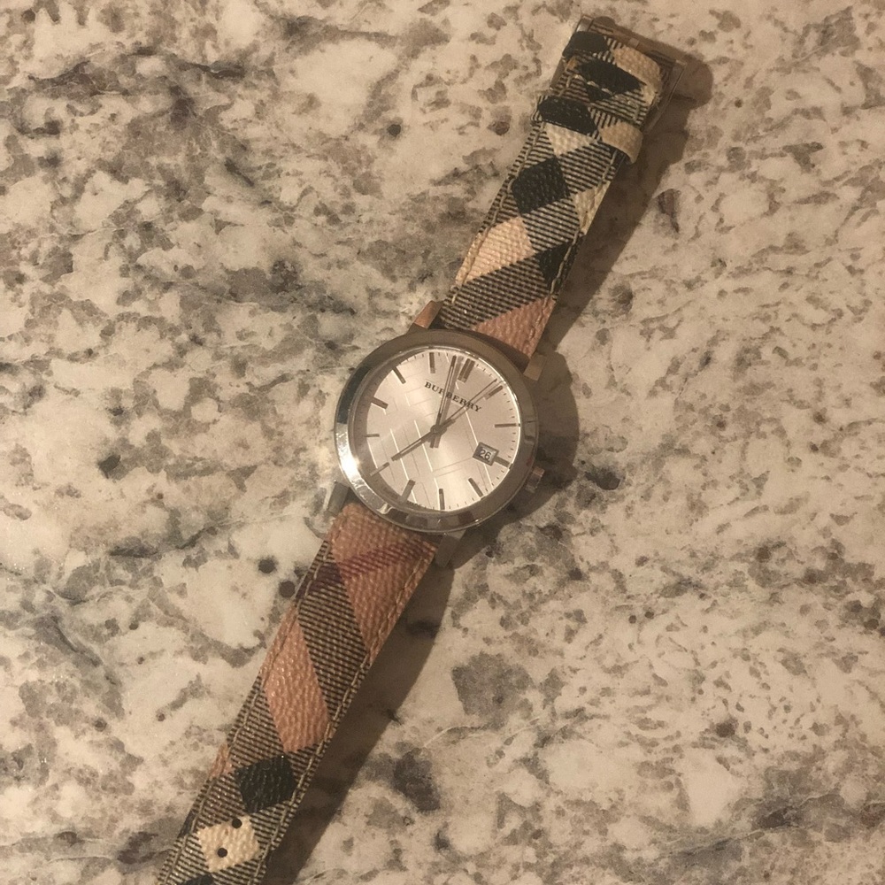 womens burberry watch